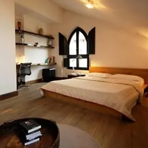 3* Hotel Nine